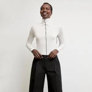 Natasha Contrast Turtleneck - Cloud Jersey :: Ivory