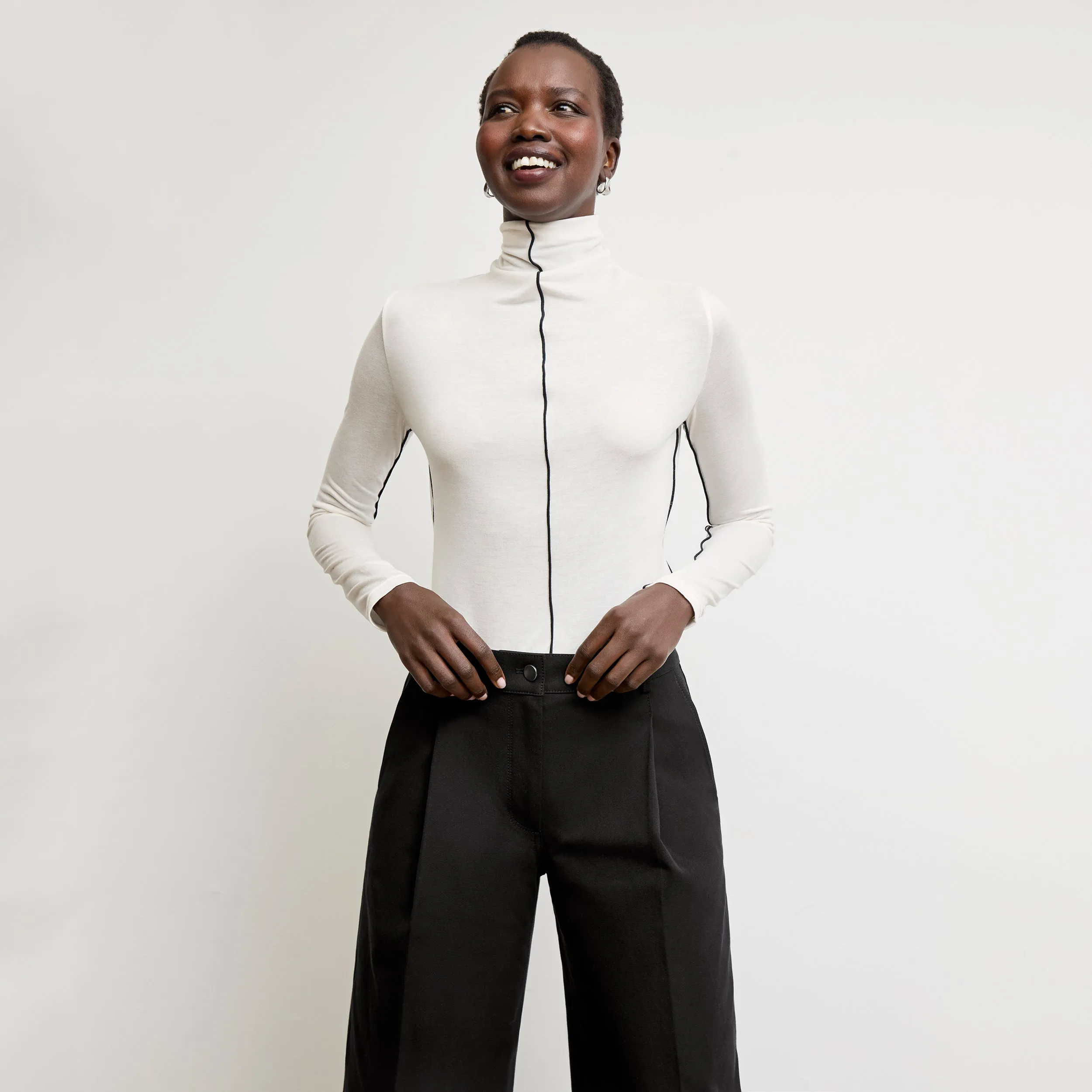 Natasha Contrast Turtleneck - Cloud Jersey :: Ivory