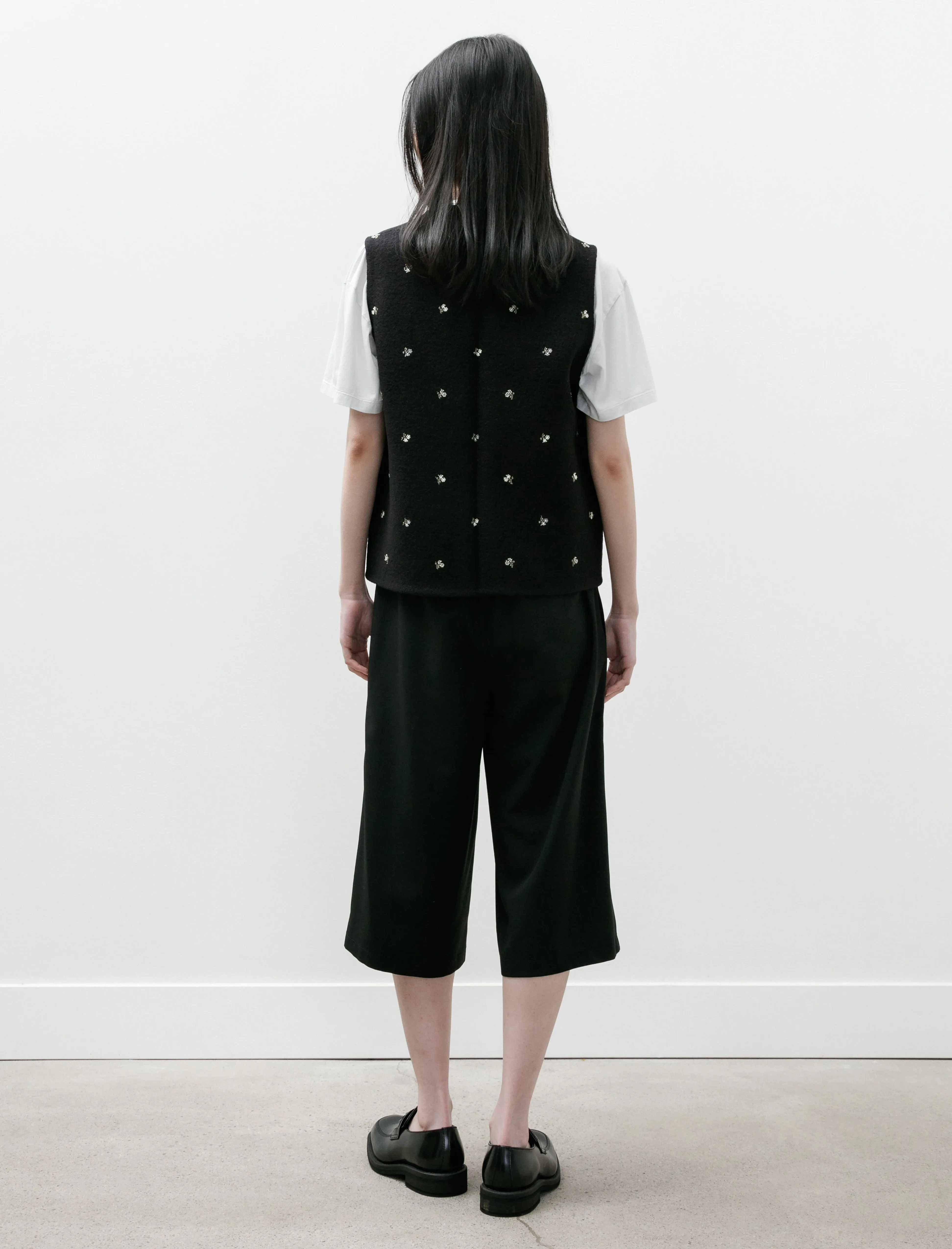 Walker Gilet Black Flowers Felted