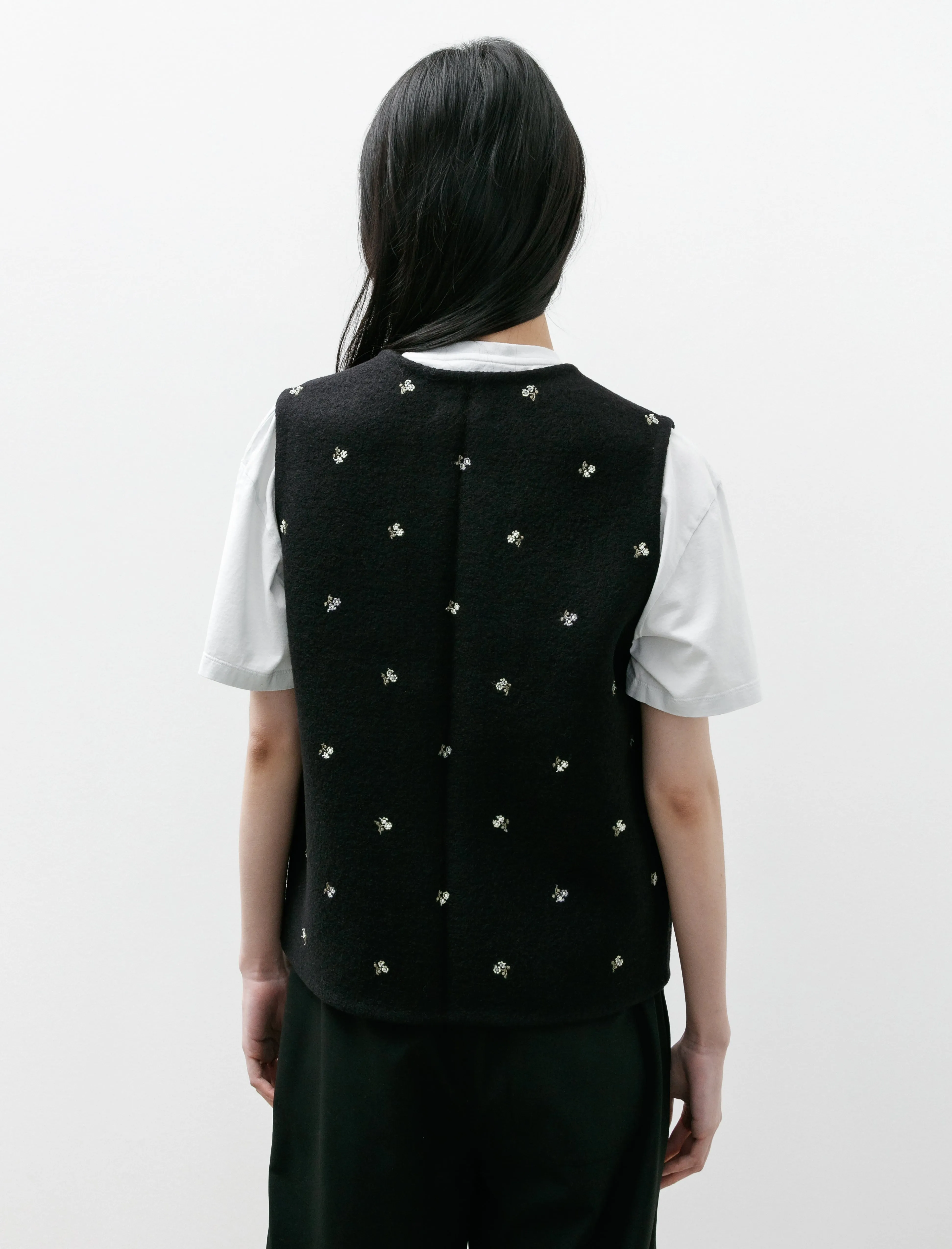 Walker Gilet Black Flowers Felted