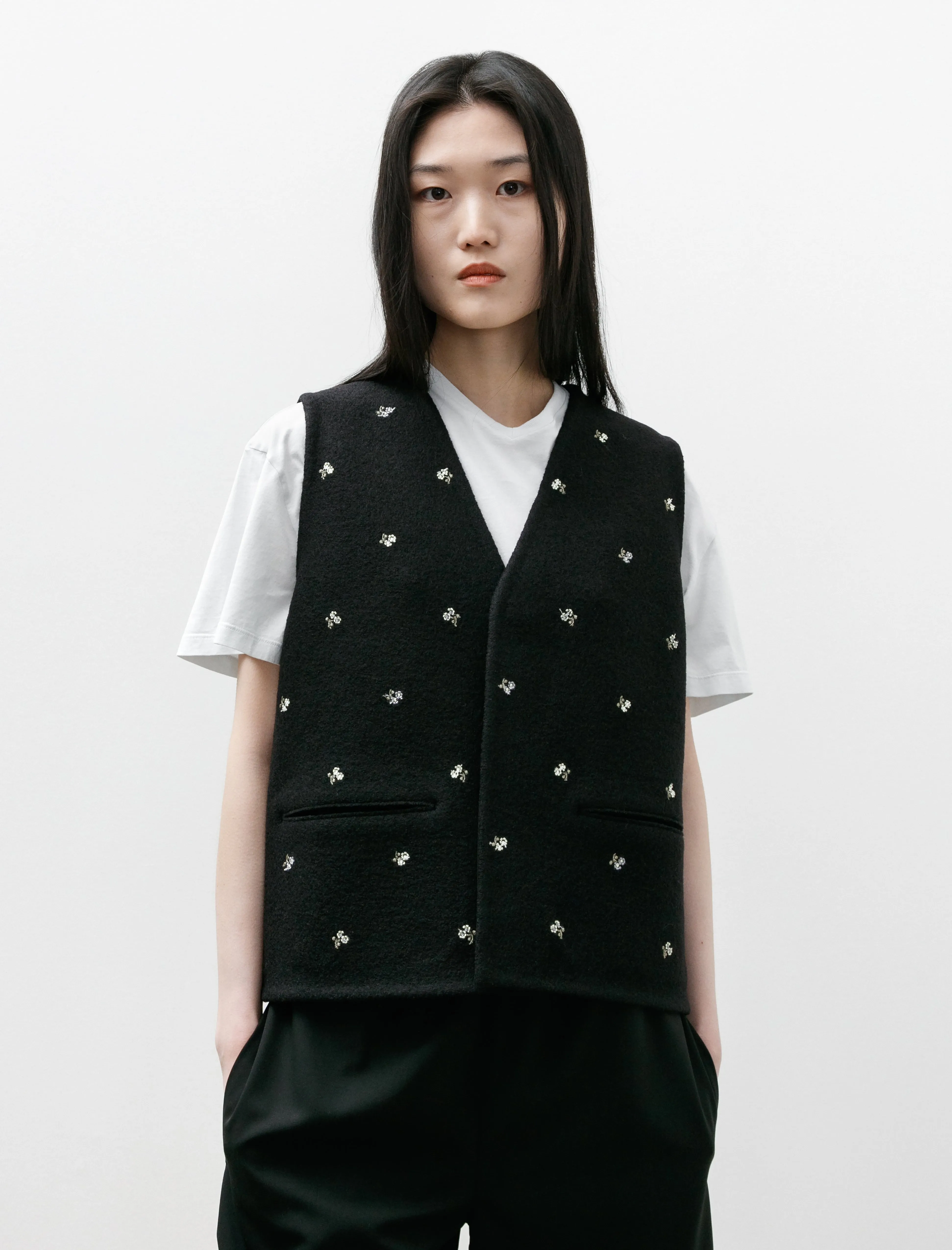 Walker Gilet Black Flowers Felted