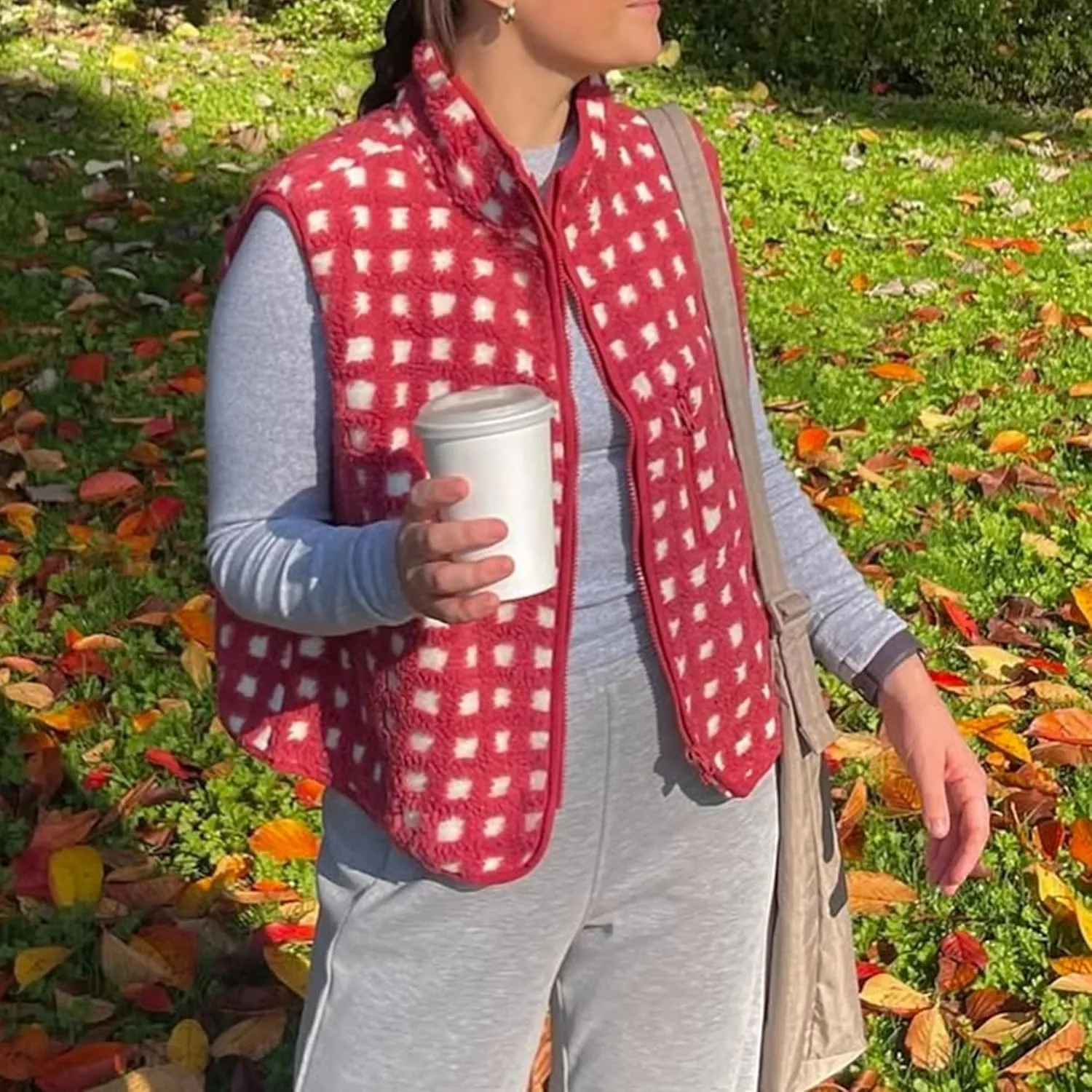 Womens Checkered Sherpa Vest Sleeveless Winter Fleece Jacket High Neck Zip Up Plaid Gilet with Chest Pocket